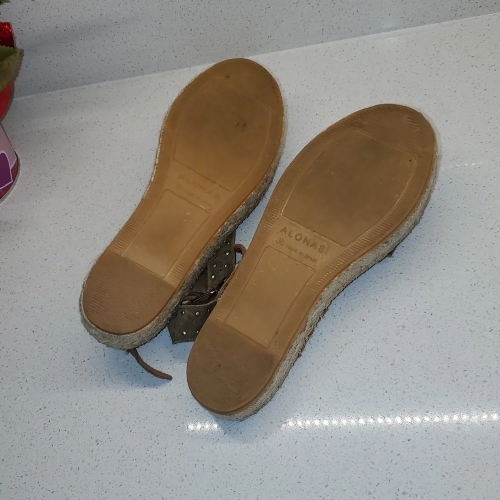 ALOHAS Olive Green Suede Leather Espadrille Sandals (sz 6)